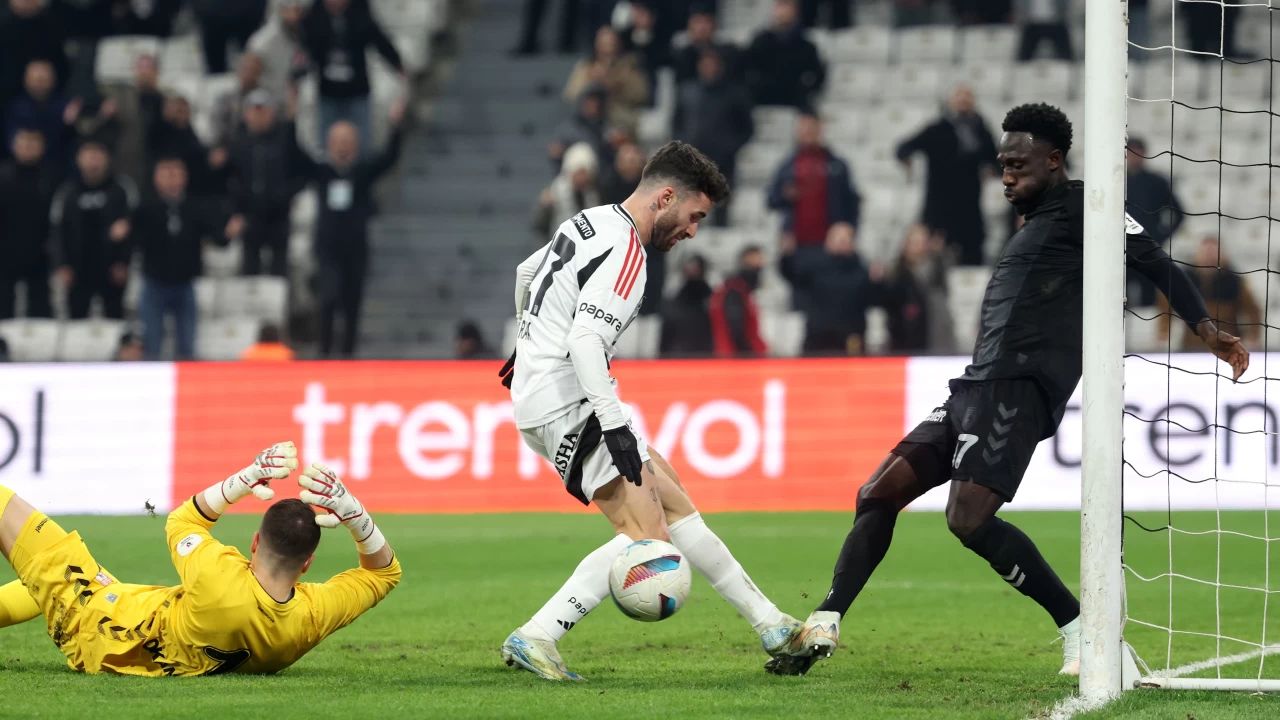 Süper Lig'de Beşiktaş, Samsunspor ile golsüz berabere kaldı | Maç Sonucu: Beşiktaş 0 Samsunspor 0