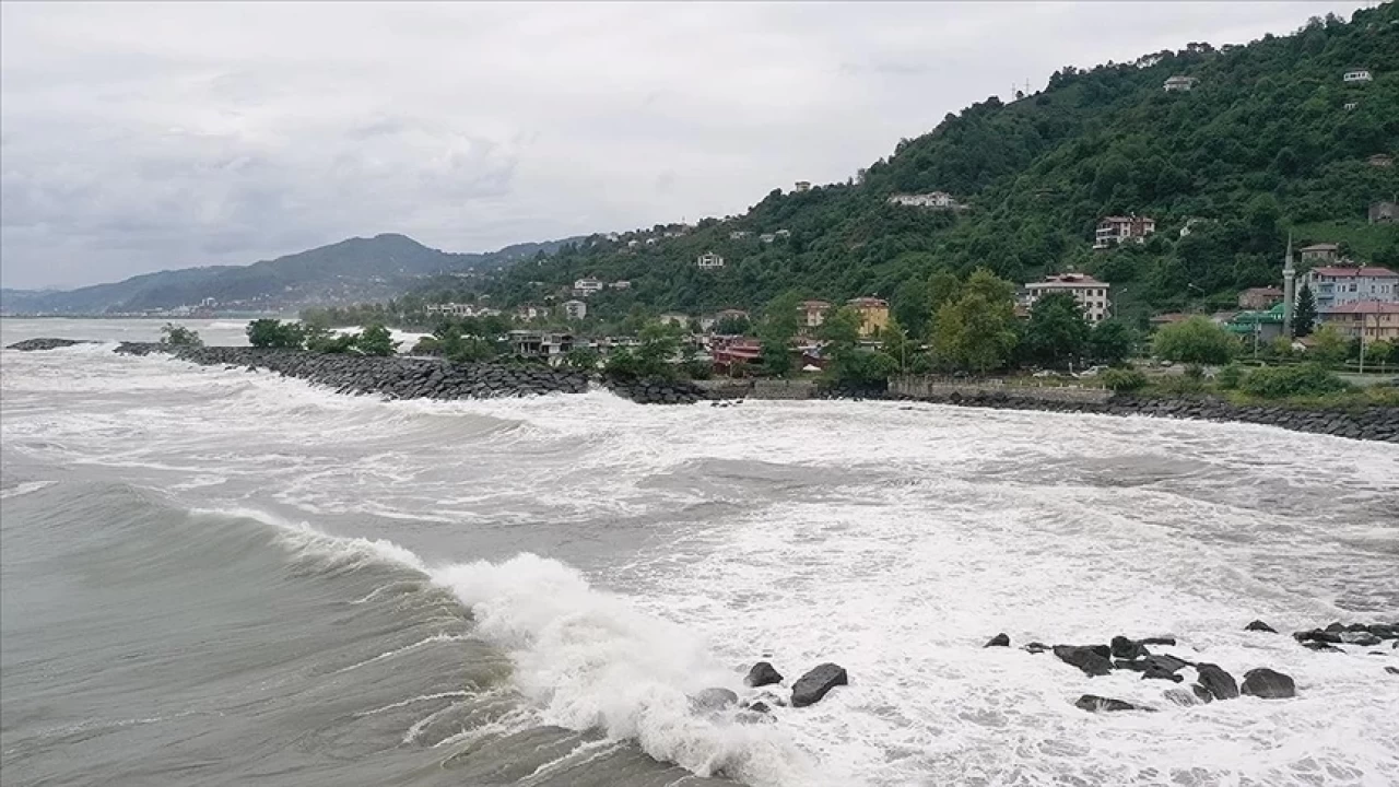 Meteoroloji uyardı! Yarın Orta Karadeniz'de fırtına bekleniyor