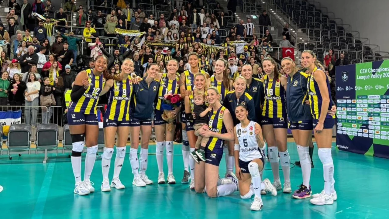 Fenerbahçe Kadın Voleybol Takımı, CEV Şampiyonlar Ligi çeyrek finaline yükseldi!