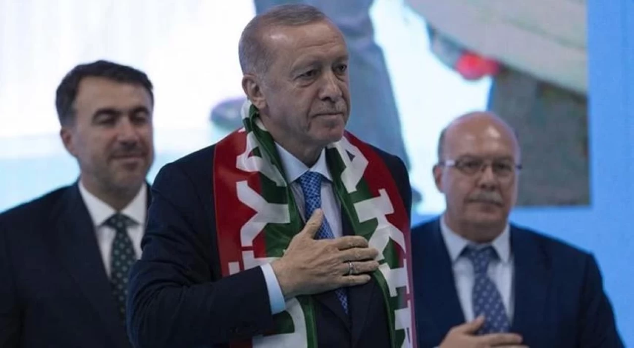 Cumhurbaşkanı Erdoğan Diyarbakır'dan seslendi: Terör örgütü kendisini feshetmeli