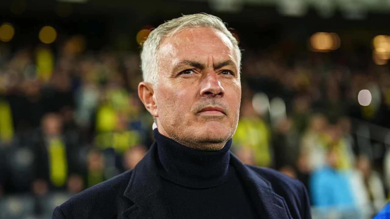 Fenerbahçe teknik direktörü Jose Mourinho'dan muhabire sitem: Gerçeği söylemekten neden korkuyorsunuz?