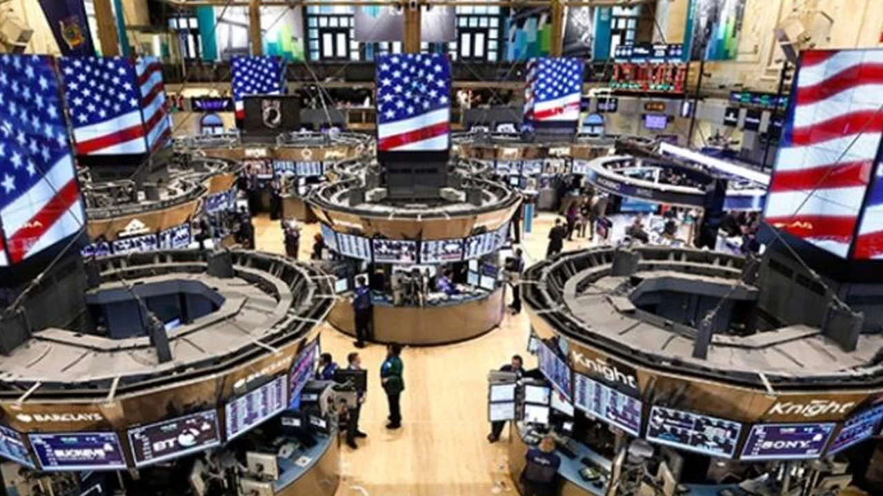 New York borsası haftaya karışık başladı: Dow Jones yükselirken, Nasdaq değer kaybetti