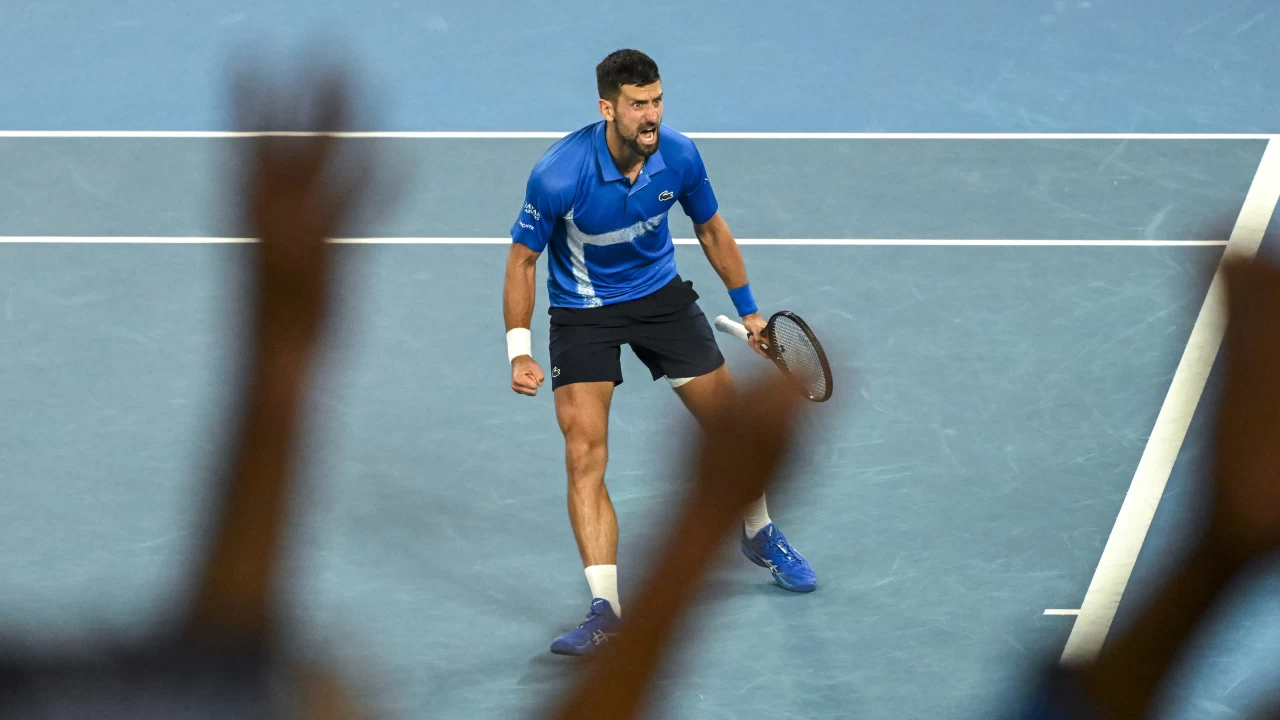 Novak Djokovic, Avustralya Açık’ta Alcaraz’ı devirerek yarı finalde Zverev’in rakibi oldu