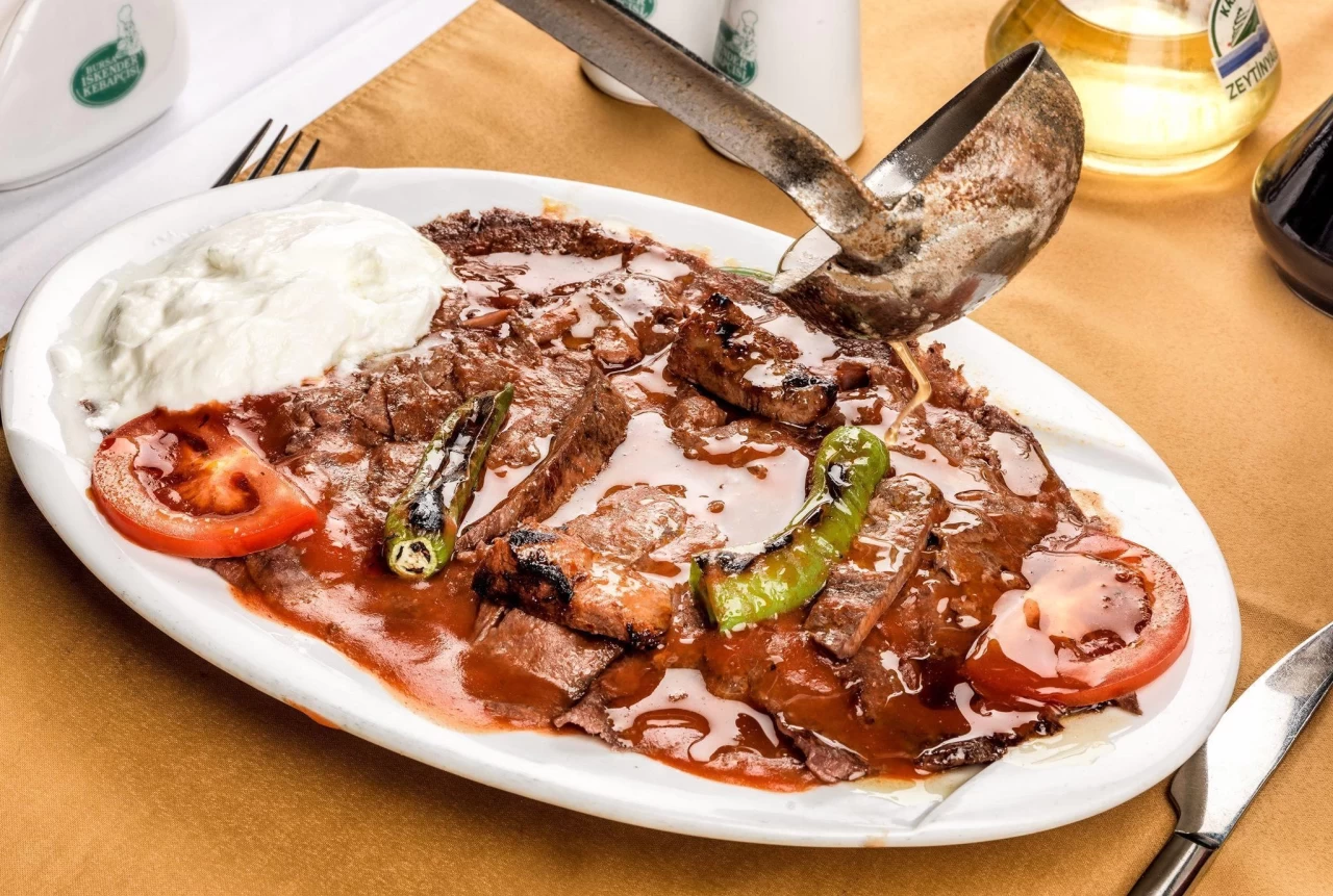 İskender Kaç Kalori? Tabağınızda Kaç Kalori Olduğunu Biliyor musunuz?