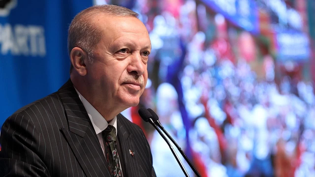 Cumhurbaşkanı Erdoğan: Türk ile Kürt arasındaki, Kürt ile Arap arasındaki terör perdesini yırtıp atacağız