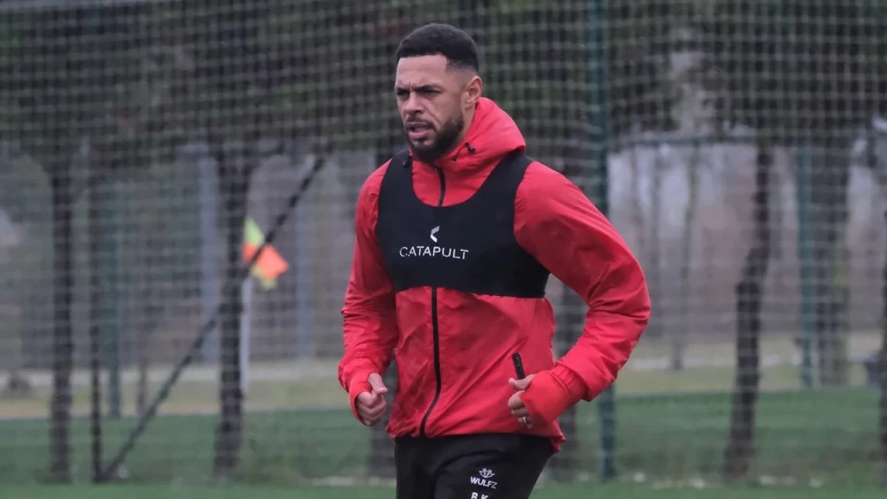 1. Lig ekiplerinden Fatih Karagümrük, Jamaikalı forvet Andre Gray'i kadrosuna kattı