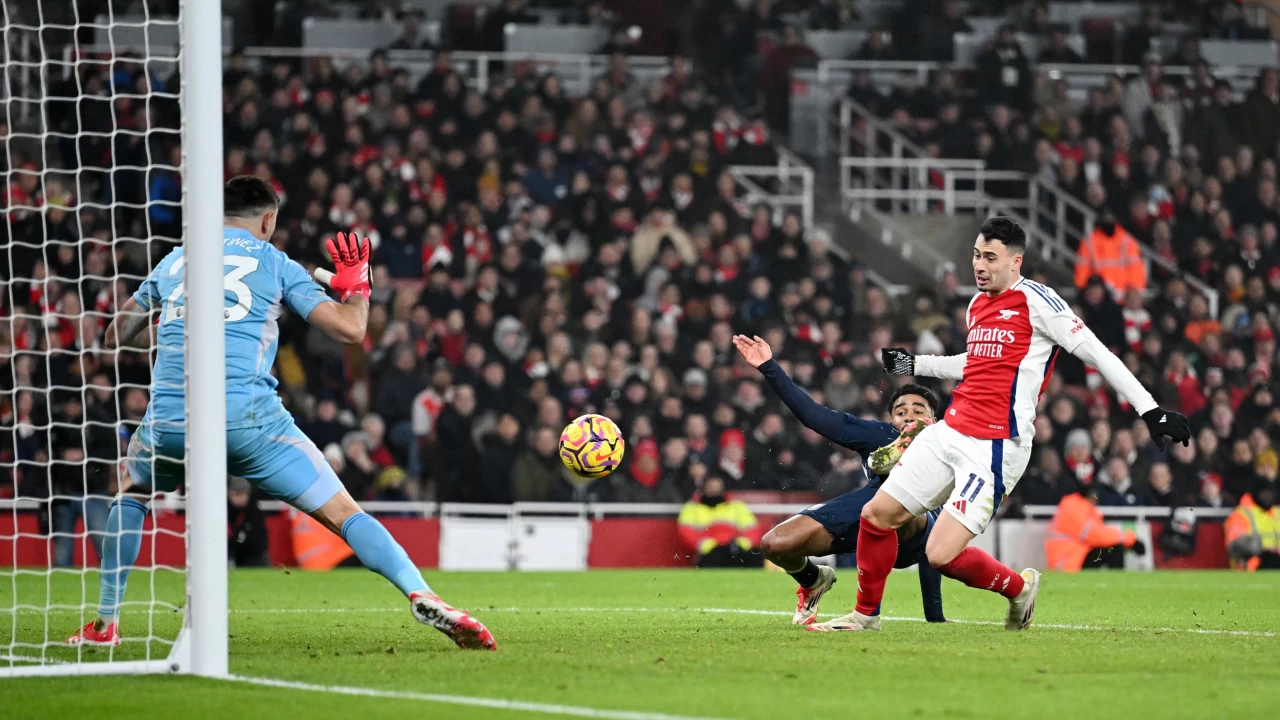 Premier Lig'de Arsenal öne geçtiği maçta beraberliğe razı oldu | Maç Sonucu Arsenal 2 Aston Villa 2