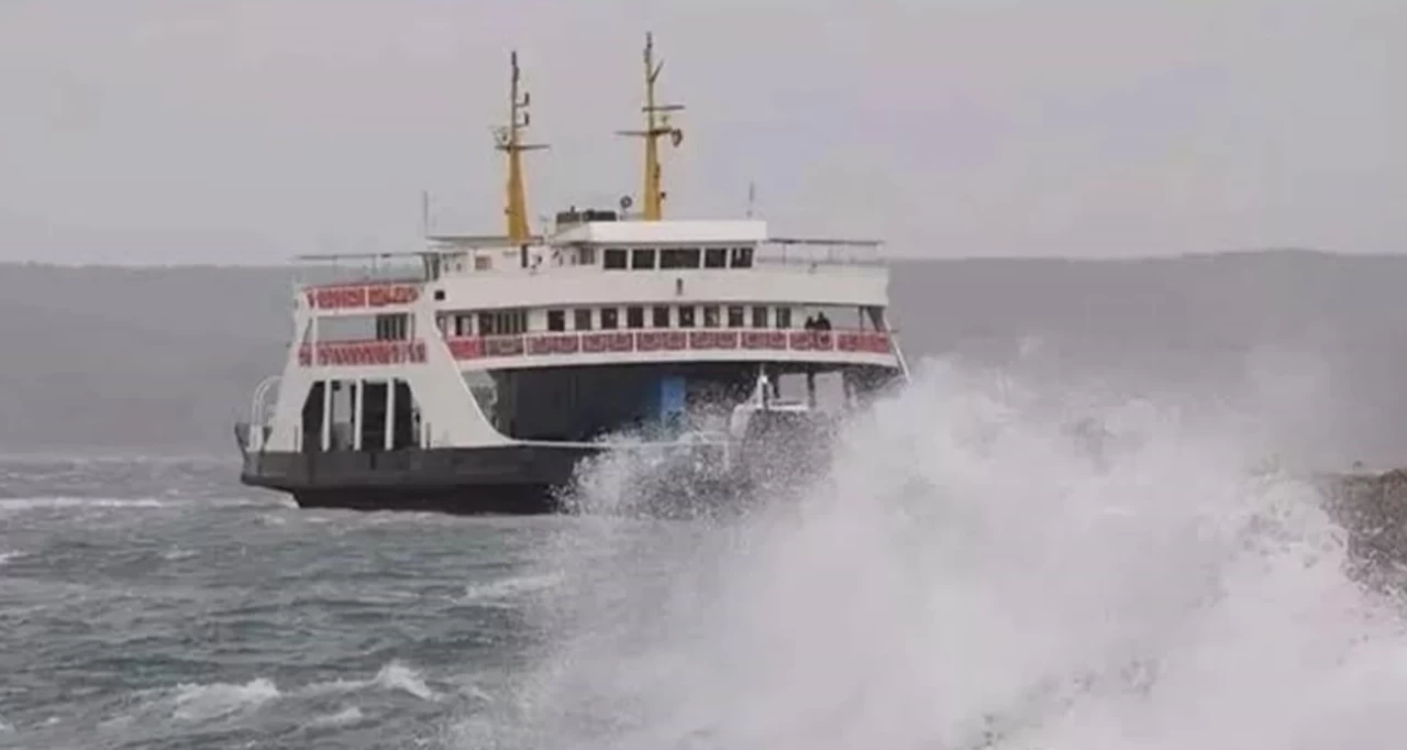 Marmara'da deniz ulaşımına hava engeli! Seferler iptal