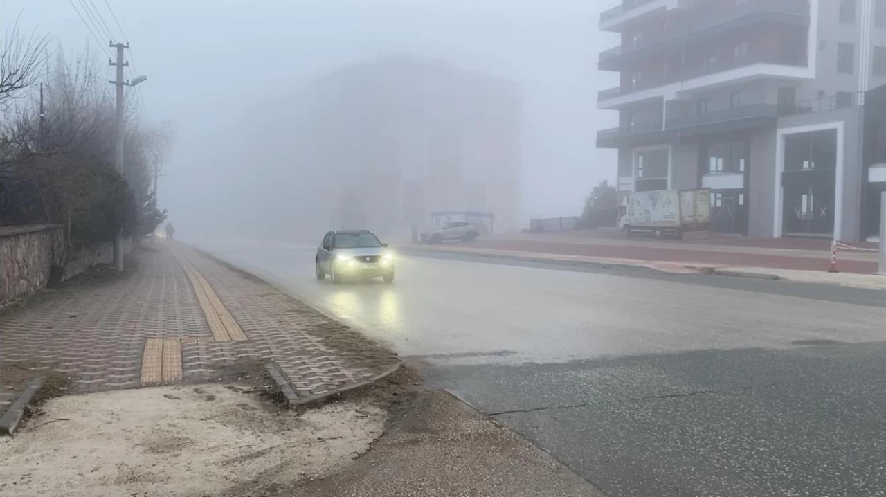 Kastamonu'da yoğun sis ulaşımı aksattı