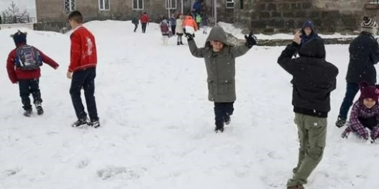 Kırklareli'nin Kofçaz ilçesinde taşımalı eğitime bir gün ara verildi