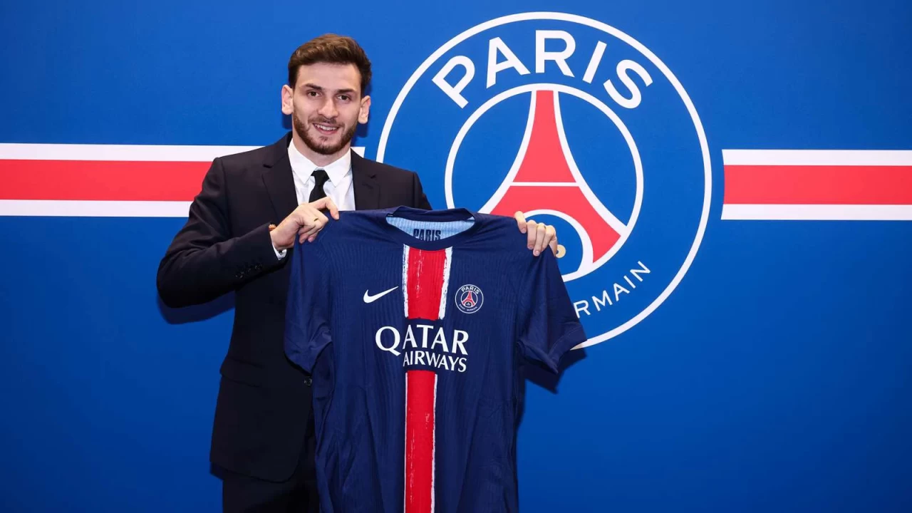 PSG'de bir ilk! Osimhen'in eski takım arkadaşı Kvaratskhelia 70 milyon Euro karşılığında Paris Saint-Germain’de!