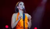 Türkiye-Hollanda dostluğu konserinde Karsu'dan unutulmaz performans
