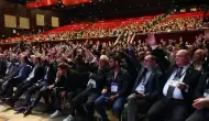 Eski başkan Ahmet Nur Çebi ibra edilmedi, salonu terk etti!