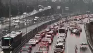 İstanbul'da yağmur ve lodos trafiği felç etti!