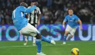 Napoli, Juventus’un namağlup ünvanına son verdi!