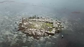 Sapanca Gölü'nde sular çekildi: Tarihi kilise ortaya çıktı