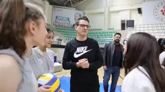 Guidetti ile "Yarının Sultanları" Mardin’de voleybol şöleni yaşattı