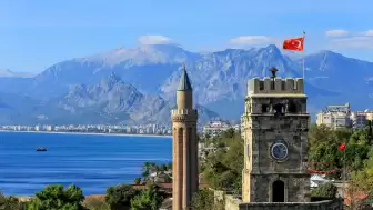 Antalya, '2025 Yılı D-8 Turizm Şehri' seçildi