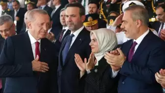 KKTC'de Cumhurbaşkanı Erdoğan'a duygulandıran hediye