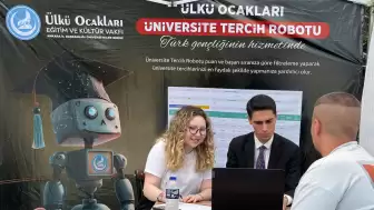 Ankara Ülkü Ocakları üniversite adaylarına rehberlik hizmeti sunuyor