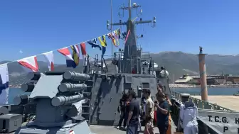 TCG Karataş Gemisi, İskenderun'da ziyarete açıldı
