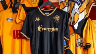 Hull City’nin 120. yılına özel forma