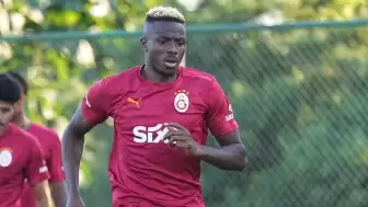 Galatasaray’da yeni transfer Ismail Jakobs, ilk antrenmanına çıktı