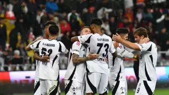 Zirve yarışında Beşiktaş hata yapmadı! Kayserispor'u 3 golle mağlup etti