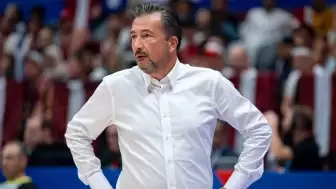 Anadolu Efes, başantrenörlük görevine Luca Banchi getirildi