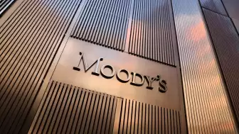 Moody's: Türk Lirası'na güven artıyor