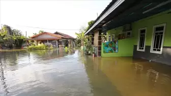 Malezya'yı sel vurdu: 5 ölü