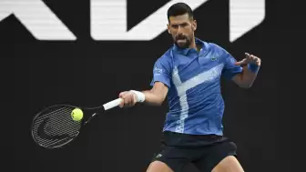 Djokovic, Avustralya Açık’ta emin adımlarla ilerliyor