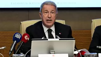 Hulusi Akar: Savunma sektörü, ulusal güvenliğin bu yaşam hatlarını güvence altına almada öncü olmalı