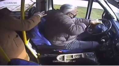 İstanbul Pendik’te kadın yolcudan minibüs şoförüne Will Smith tokadı!