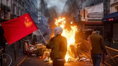 Paris'te  PKK destekçileri meydanları savaş alanına çevirdi