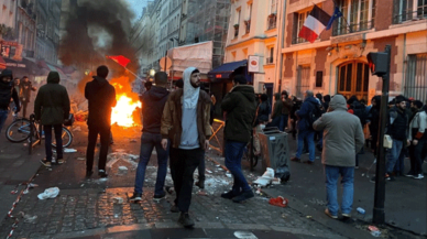 PKK’lılar Paris'i yakıp yıktı! Fransız basını sahip çıktı