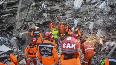 Depremde hayatını kaybedenlerin sayısı 43 bini geçti