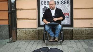 Bosna Hersekli müzisyen 'tongue drum'ı Türkiye'deki depremzedeler için çalıyor