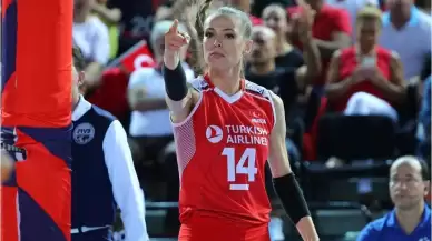 Milli voleybolcu Eda Erdem Dündar, Şeref Diploması ödülünü aldı