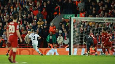 Real Madrid, 2-0 geriye düştüğü maçta Liverpool'a 5 attı