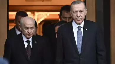 Cumhurbaşkanı Erdoğan ve Devlet Bahçeli incelemelerde bulunmak üzere depremden etkilenen Hatay'a gitti