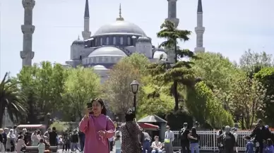 Türkiye depreme rağmen turist çekmeyi sürdürüyor