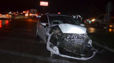Amasya'da üç aracın karıştığı kazada 2 kişi öldü, 8 kişi yaralandı