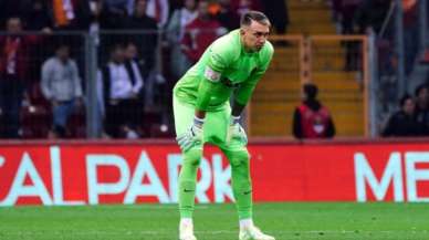 Okan Buruk'a dedikleri ortaya çıktı! Muslera soyunma odasında...