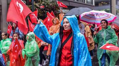 Her yer kırmızı beyaz oldu... New York'ta "Geleneksel Türk Günü Yürüyüşü" düzenlendi