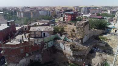 Harzemşahlar Devleti'nin son hükümdarı Celaleddin Harzemşah'ın mezarı Diyarbakır'da bulundu