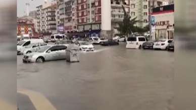 Ankara'da sağanak nedeniyle cadde ve sokaklar göle döndü