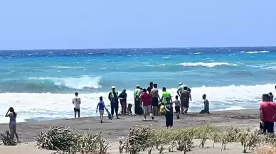 Hatay'da akıntıya kapılan 2 oğlunu kurtarmak isteyen baba boğuldu