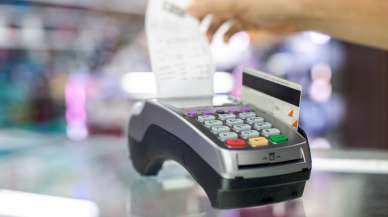 BDDK'dan yeni karar: Kredi kartıyla taksitli harcamalara sınırlama