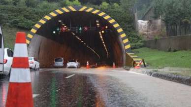 Son dakika: TEM Otoyolu'nda heyelan! Ankara-İstanbul yönü trafiğe kapandı